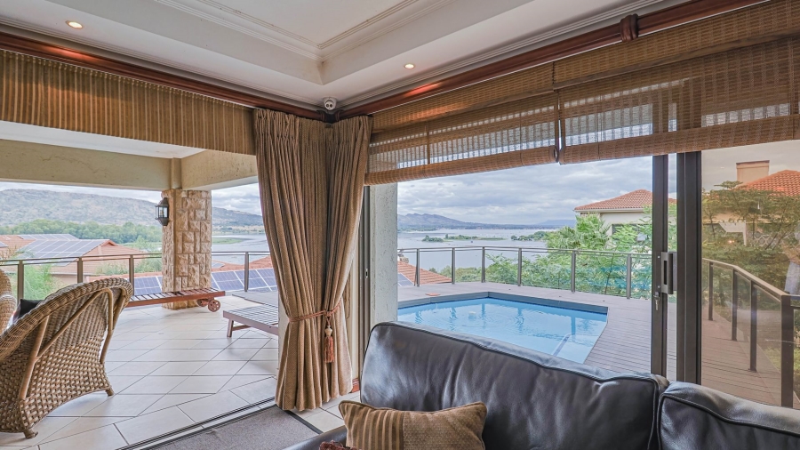 5 Bedroom Property for Sale in Birdwood Estate North West